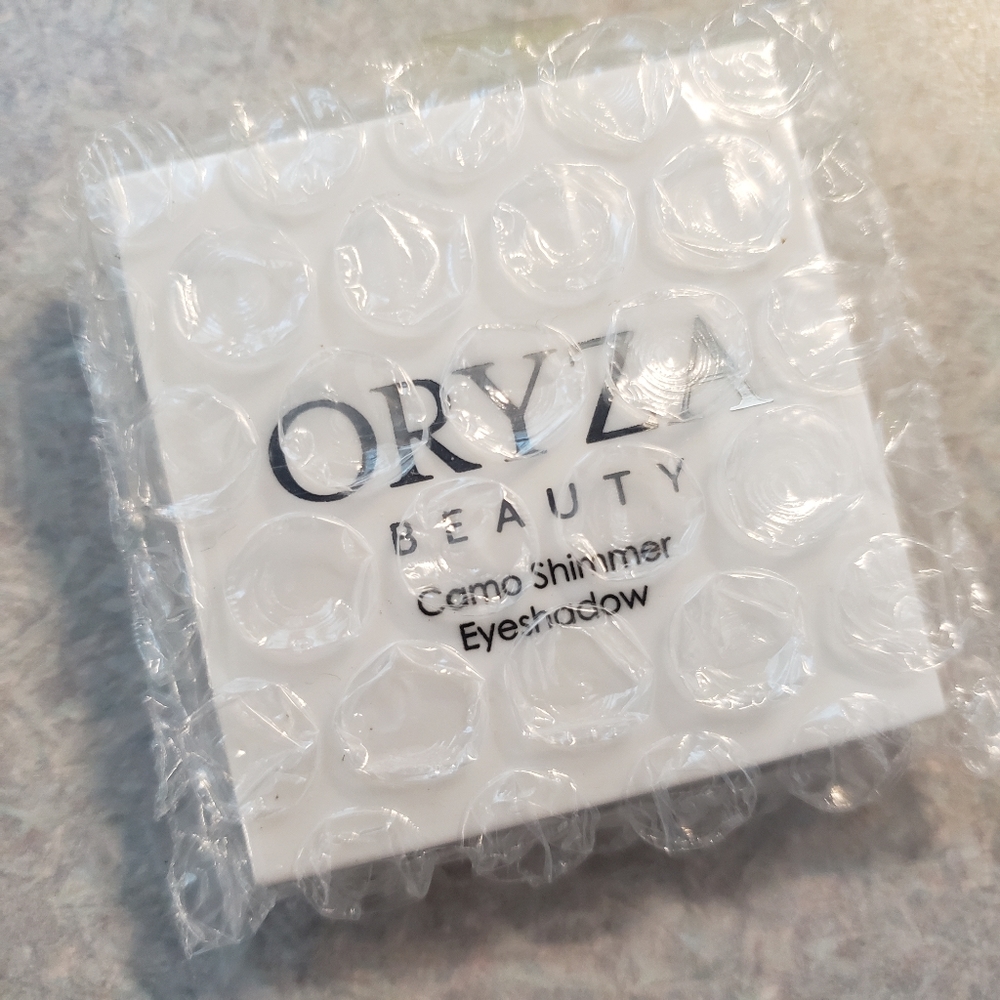 ORYZA Beauty Camo Shimmer Eyeshadow